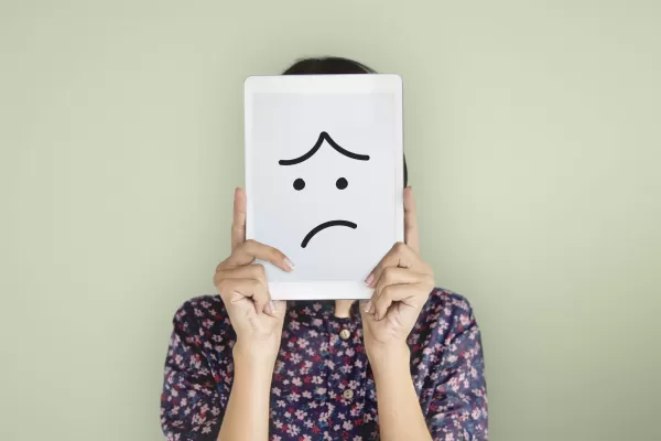 دانلود عکس نماد صورت غمگین و ناراحت